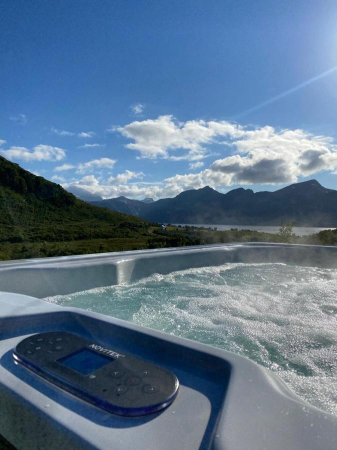Villa Med Jacuzzi Og Nydelig Utsikt Gravdal  المظهر الخارجي الصورة