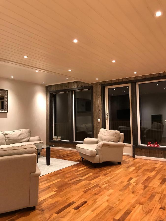 Villa Med Jacuzzi Og Nydelig Utsikt Gravdal  المظهر الخارجي الصورة
