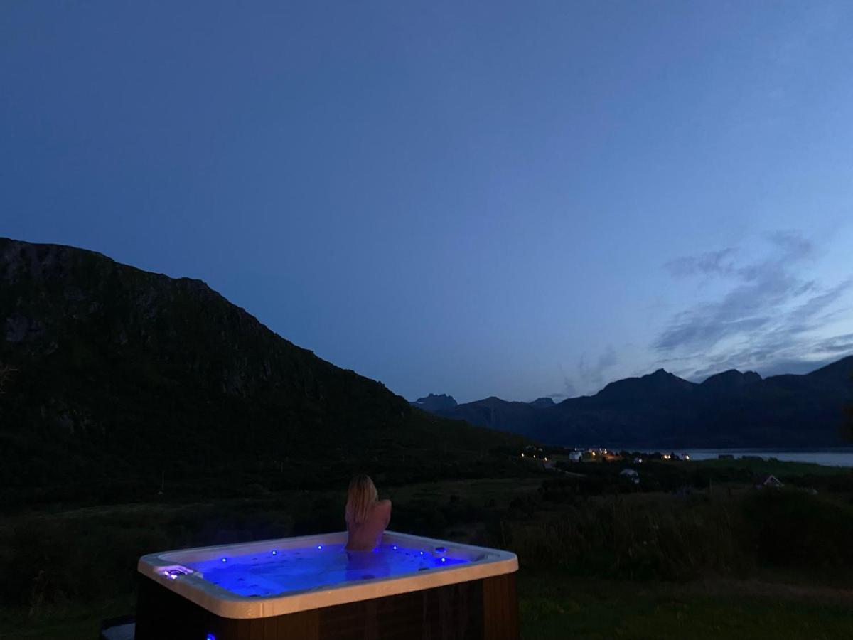 Villa Med Jacuzzi Og Nydelig Utsikt Gravdal  المظهر الخارجي الصورة