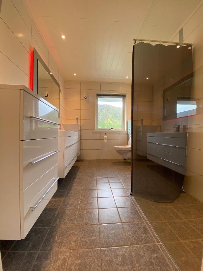Villa Med Jacuzzi Og Nydelig Utsikt Gravdal  المظهر الخارجي الصورة